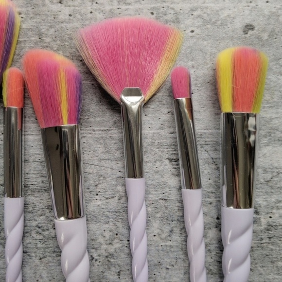 UNICORN RAINBOW Bright makeup brush 10 piece set - Picture 2 of 7